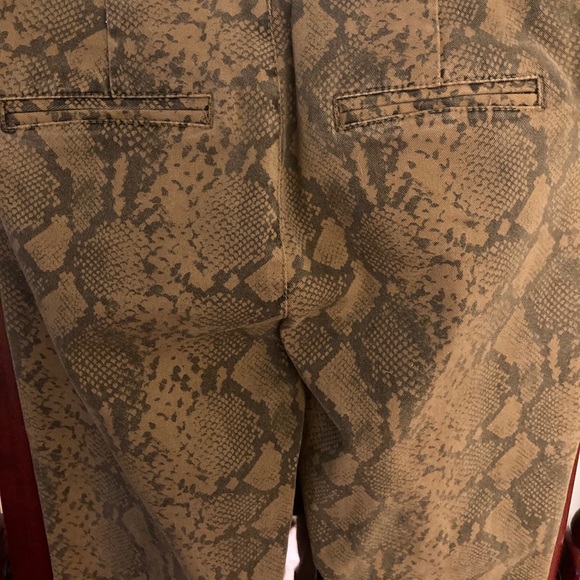 Pam & Gela Snakeskin split front ankle pant. - Picture 4 of 5